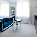 Z Boutique Smart Hotel, Szemelyzet Nelkuel