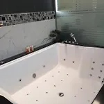 Z Boutique Smart Hotel, Szemelyzet Nelkuel 4*