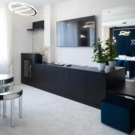 Z Boutique Smart Hotel, Szemelyzet Nelkuel 4*