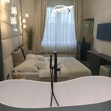 Bed & Breakfast Z Boutique Smart Hotel, Szemelyzet Nelkuel 4*