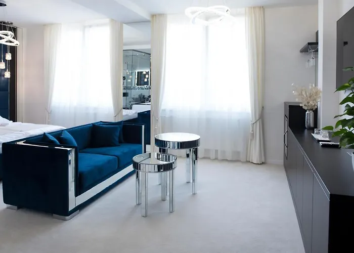 Z Boutique Smart Hotel, Szemelyzet Nelkuel