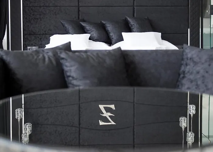 Z Boutique Smart Hotel, Szemelyzet Nelkuel ベッド・アンド・ブレックファスト 4*
