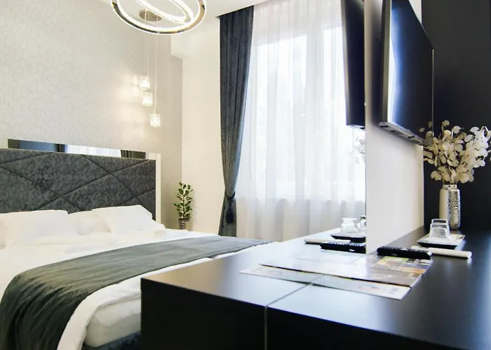 לינה וארוחת בוקר Z Boutique Smart Hotel, Szemelyzet Nelkuel 4*