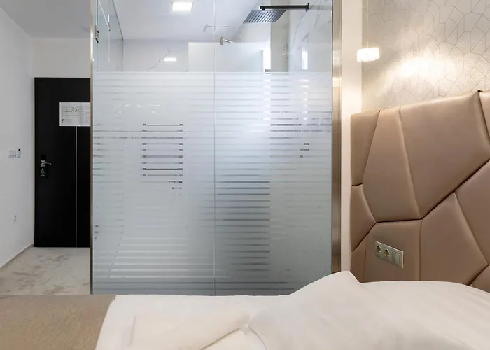 Z Boutique Smart Hotel, Szemelyzet Nelkuel