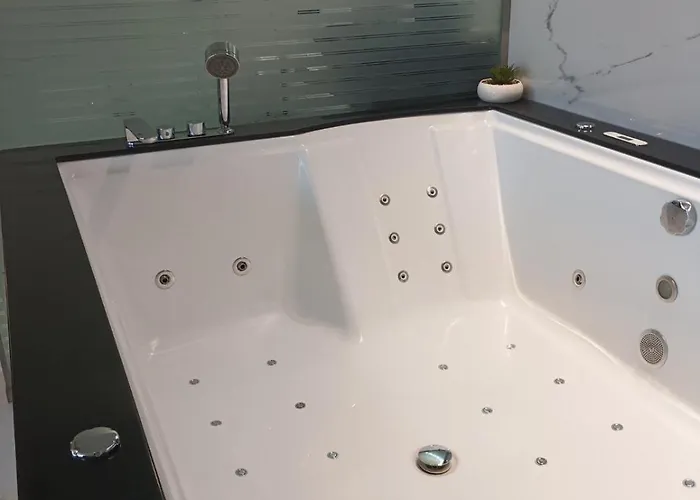 Z Boutique Smart Hotel, Szemelyzet Nelkuel לינה וארוחת בוקר זלאגרסג